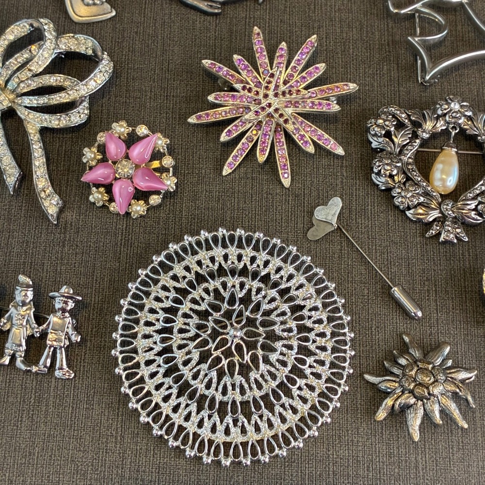 Vintage Silver Tone Brooch Lot 18pc Rhinestone Figural Floral Some Signed - Picture 3 of 16